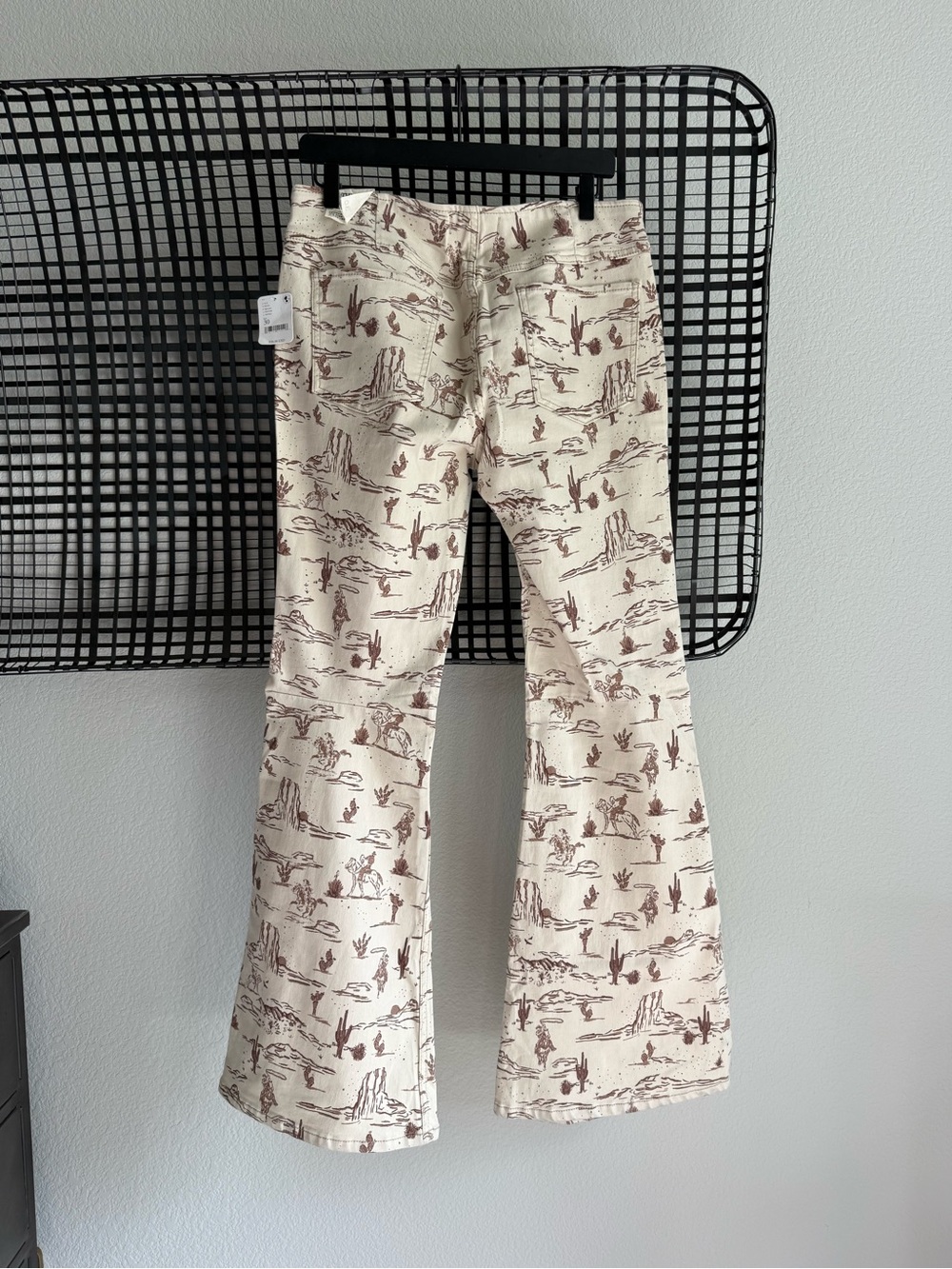 Free people We The Free Penny Pull-On Printed Flare Jeans - Picture 8 of 8